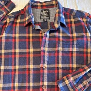 Grayer’s Heritage Flannels Navy, Red & Tan Plaid Button-Down Shirt , L , $14